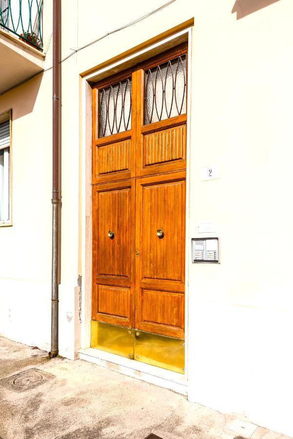 Hostly - The Urban Garden House - 3 Bedrooms, Garden, Great Location! Pisa Exterior foto